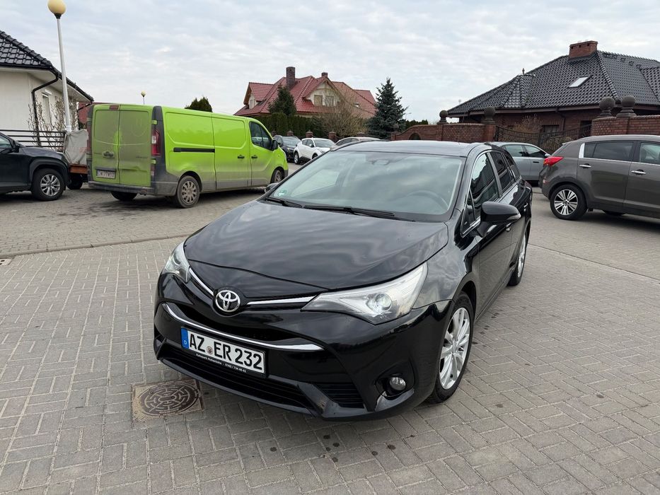 Toyota Avensis Piękna 2.0 Disel Nav3D Servis ASO Gwarancja 12 mc