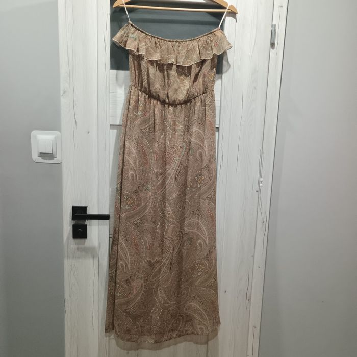 Sukienka dluga bez ramiaczek