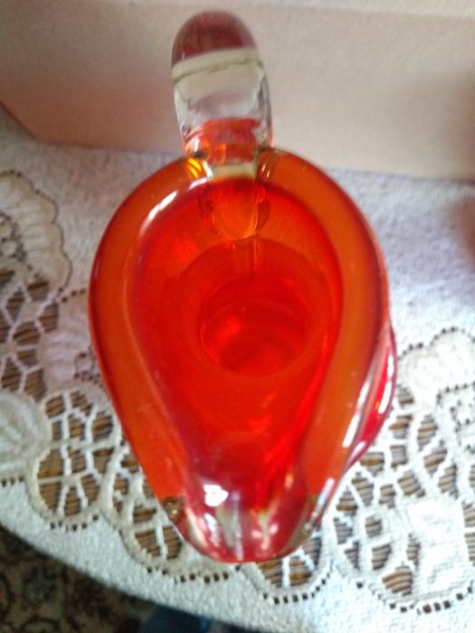 Piękny dzban szkło kolorowe