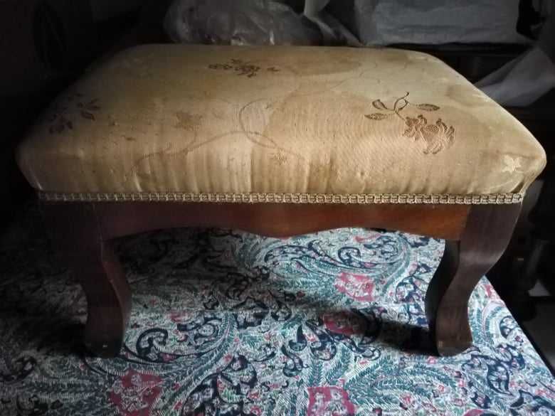 Banco de descanso de pés MOGNO