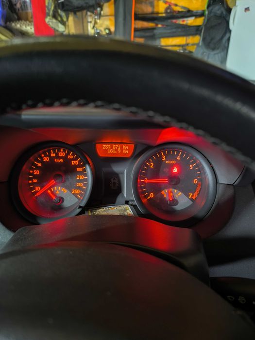 Меган 2 2005р.в. 1.4 гас-бензин в справному стані