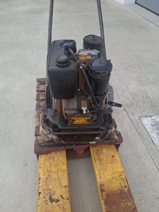 Pá compactadora a diesel