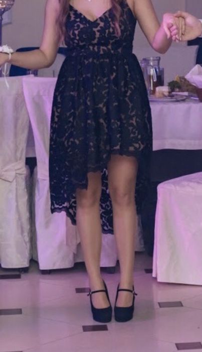 Czarna sukienka koronkowa