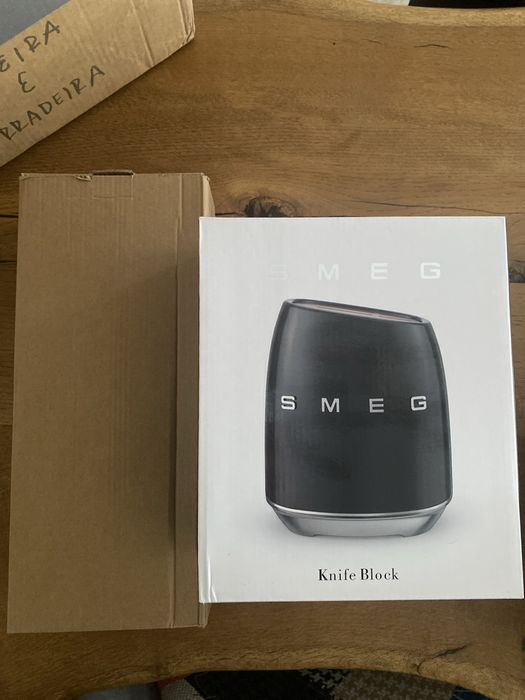 Bloco SMEG preto + facas