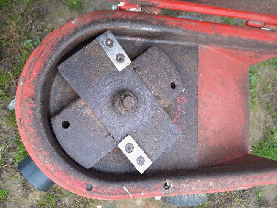 Rozdrabniacz/rębak do gałęzi