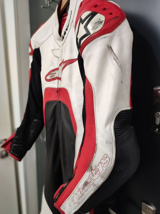 Kombinezon motocyklowy skórzany Alpinestars – 1-częściowy
Sprzedam pro