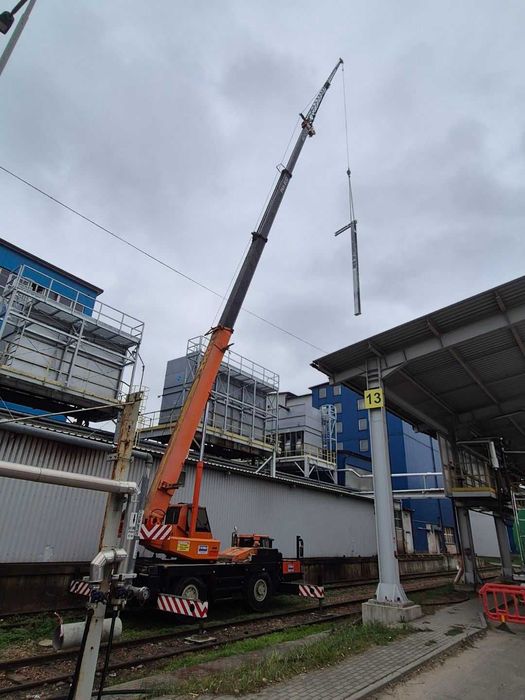 Dźwig samojezdny PPM ATT350