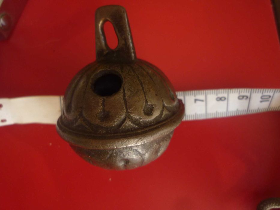 Guizo de bronze talhado em muito bom estado de conservação