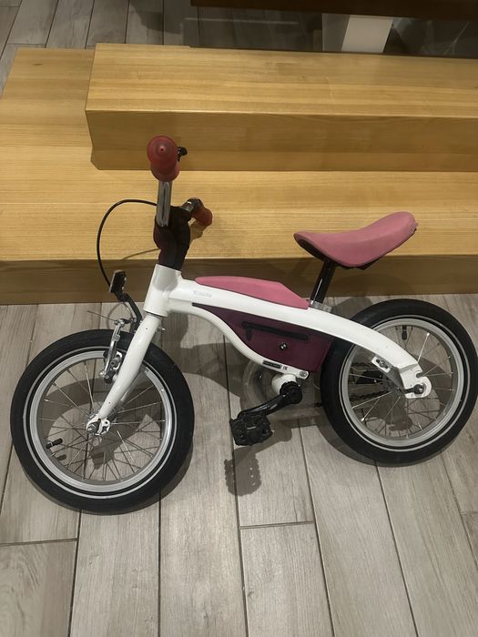 Продам велосипед / беговел BMW