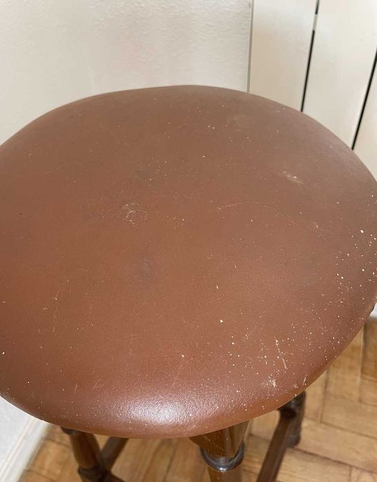 banquinho de madeira