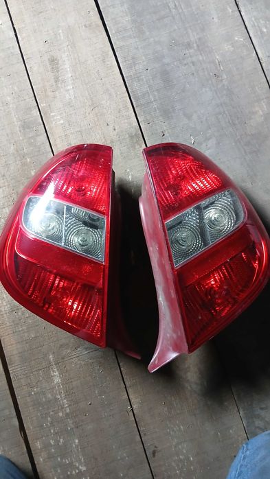 Farolins citroen c5 de 4 portas