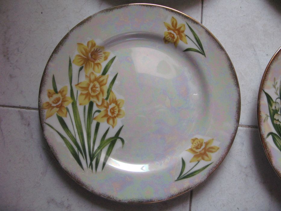Chávena de chá, pires e prato bolo, porcelana japonesa Ucagco (1950)