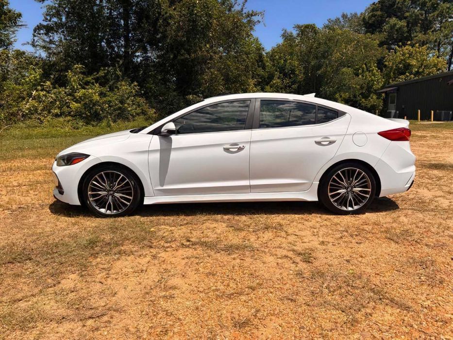 Hyundai Elantra Sport      2017