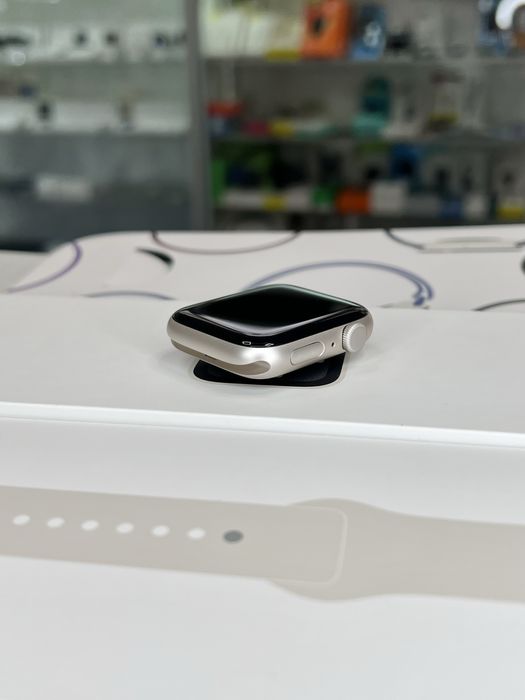 Apple Watch SE 2 44mm Satrlight як нові
