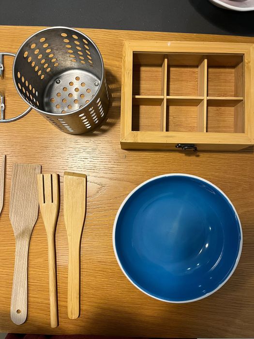 Utensílios de cozinha variados