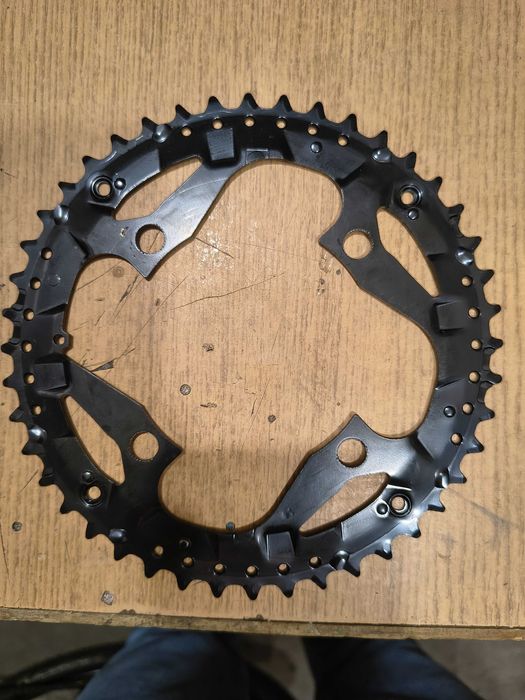 Tarcza stalowa 44T Bucklos BCD104 + 22T BCD64 gratis