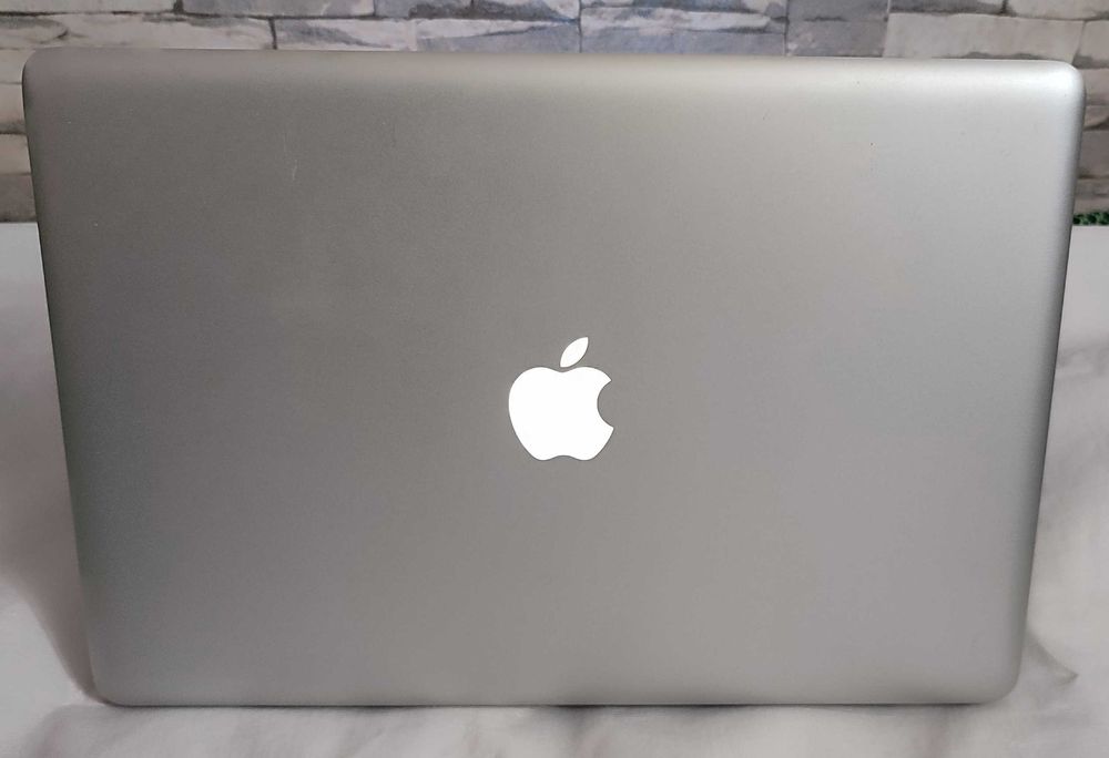 Apple MacBook Pro A1286 Гарний стан