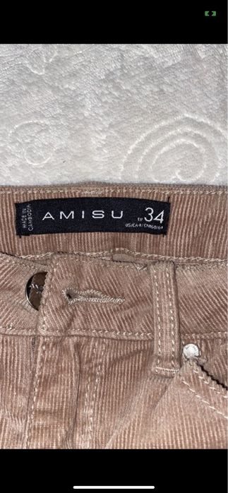 bezowe spodnie sztruks