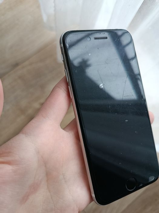 iPhone se2020 biały