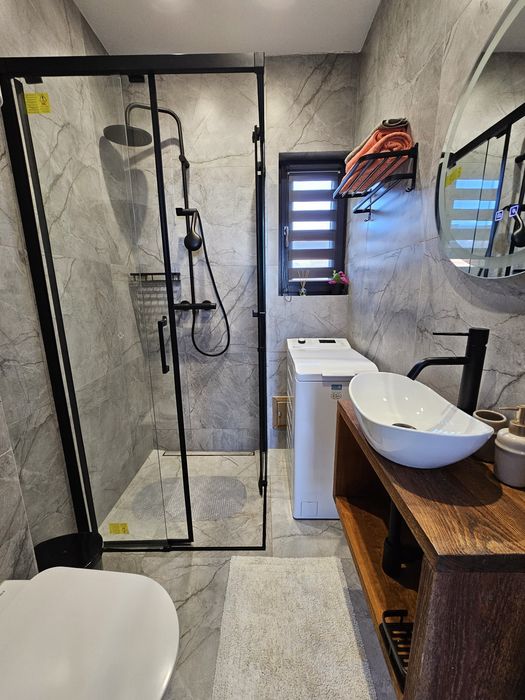 Domek na Mazurach z prywatna linia brzegowa.