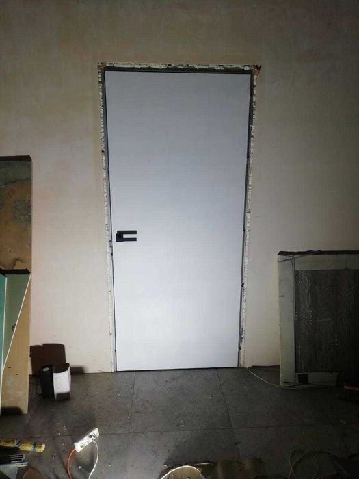В наявності двері прихованого монтажу, двери скрытого монтажа