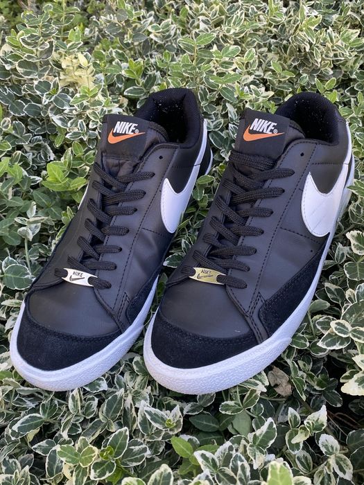 Кросівки NIKE( NO Brand)розмір 42 в гарному стані.