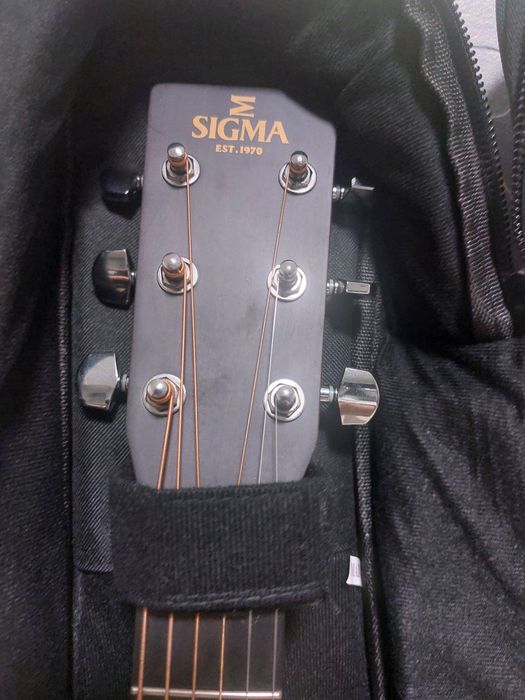 Продам Акустическую гитару Sigma 000MC-1E