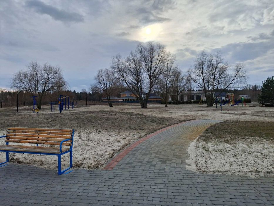 Продаж будинку "Riviera Club".