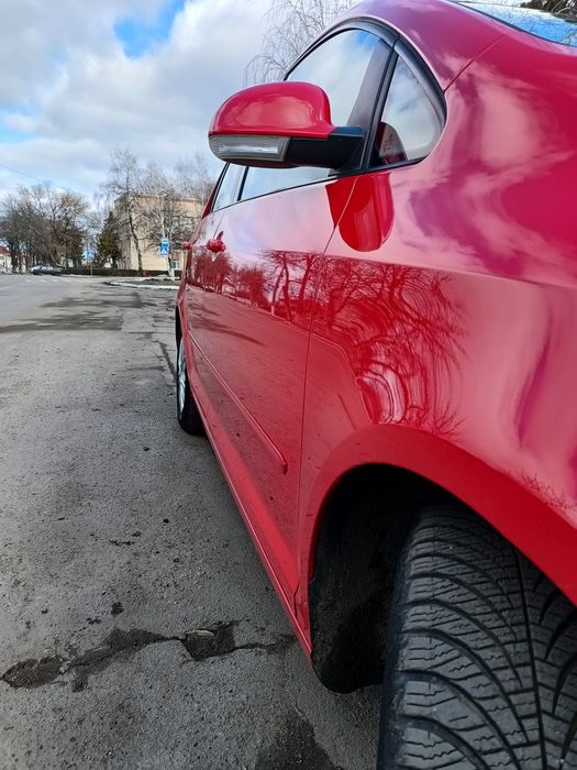 Volkswagen Golf+ 6 Гольф 2011 року 1.6 mpi Нефарбована Гарний стан