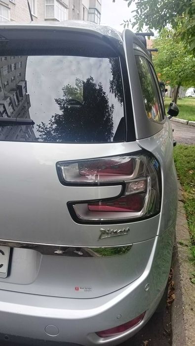 Комфортне, чудове авто для всієї родини. ( Можливий торг)