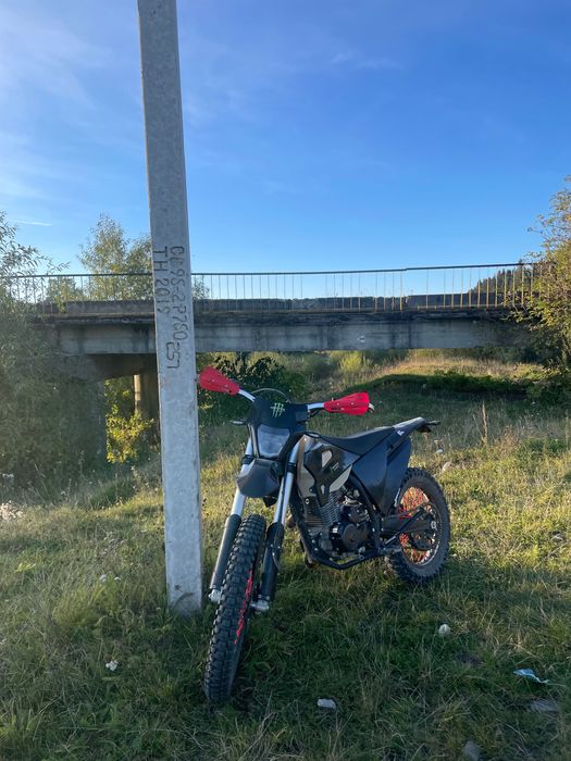 Продам мотоцикил кові JNR300