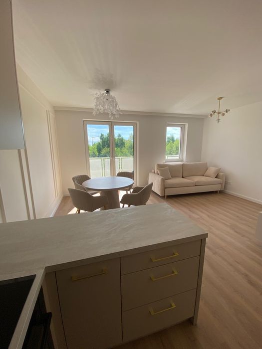 Nowy blok, świeżo po wykończeniu, balkon - Widok 2