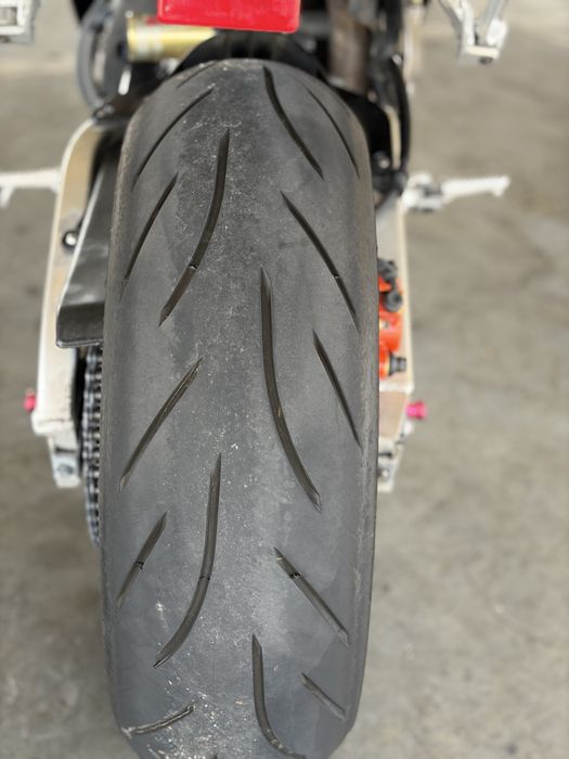 Vendo cbr600rr preta 2004