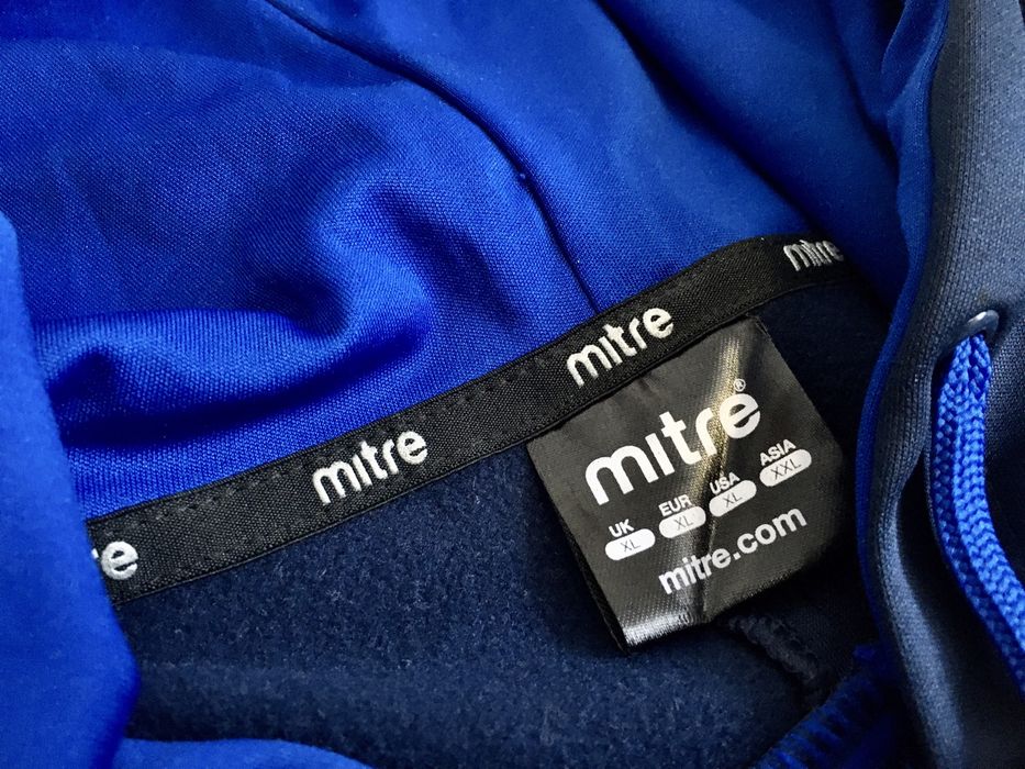 Футбольна кофта