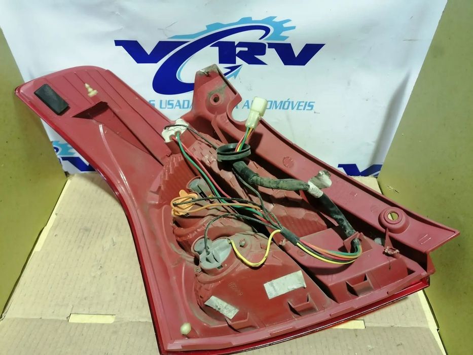 Farolim traseiro direito Suzuki Swift III 2008-2009