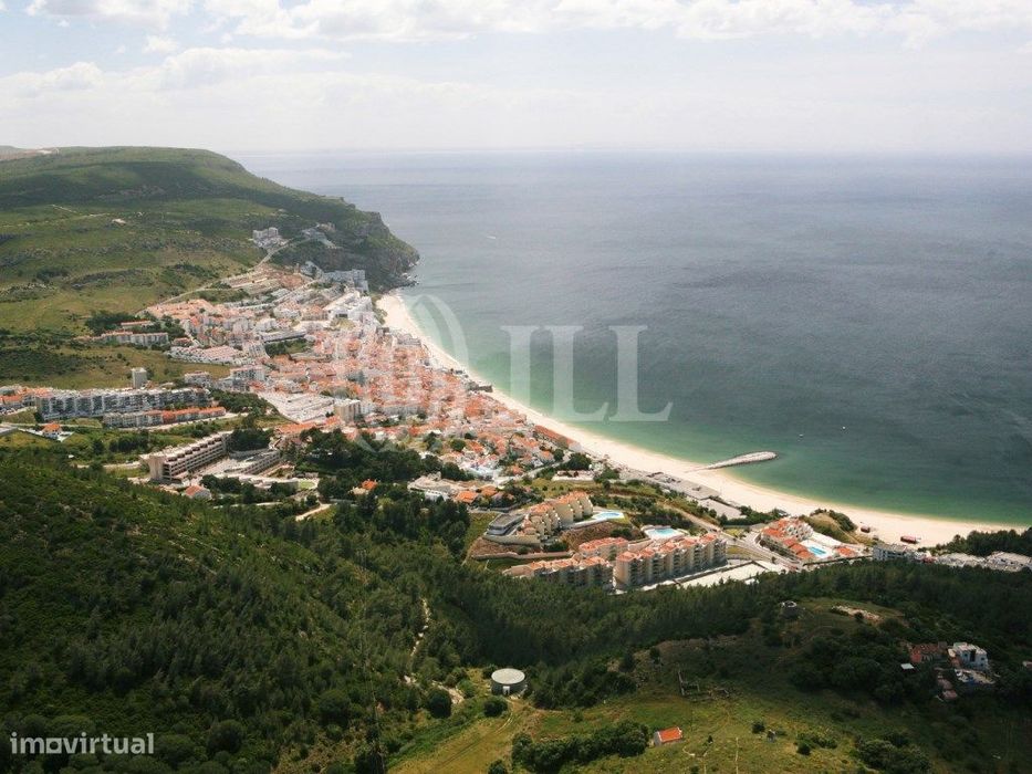Moradia T3 com piscina, na Serra da Azóia, Sesimbra