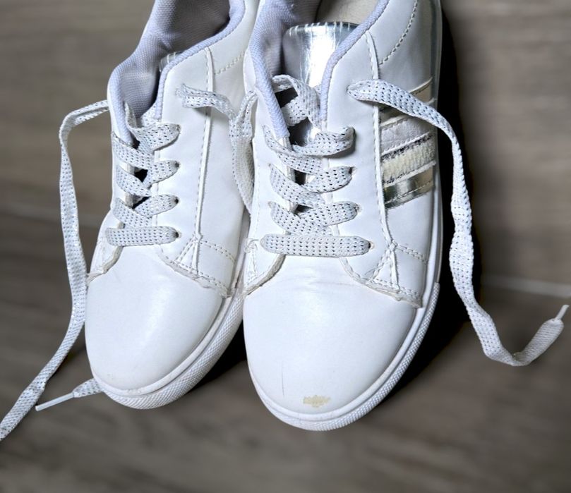 Dziecięce buty sportowe, sneakersy dla dziewczynki