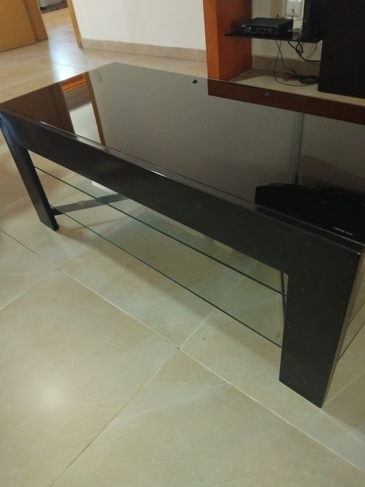 Mesa para tv em bom estado