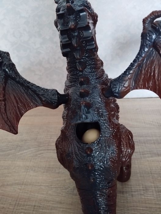 Дракон зі звуковими ефектами