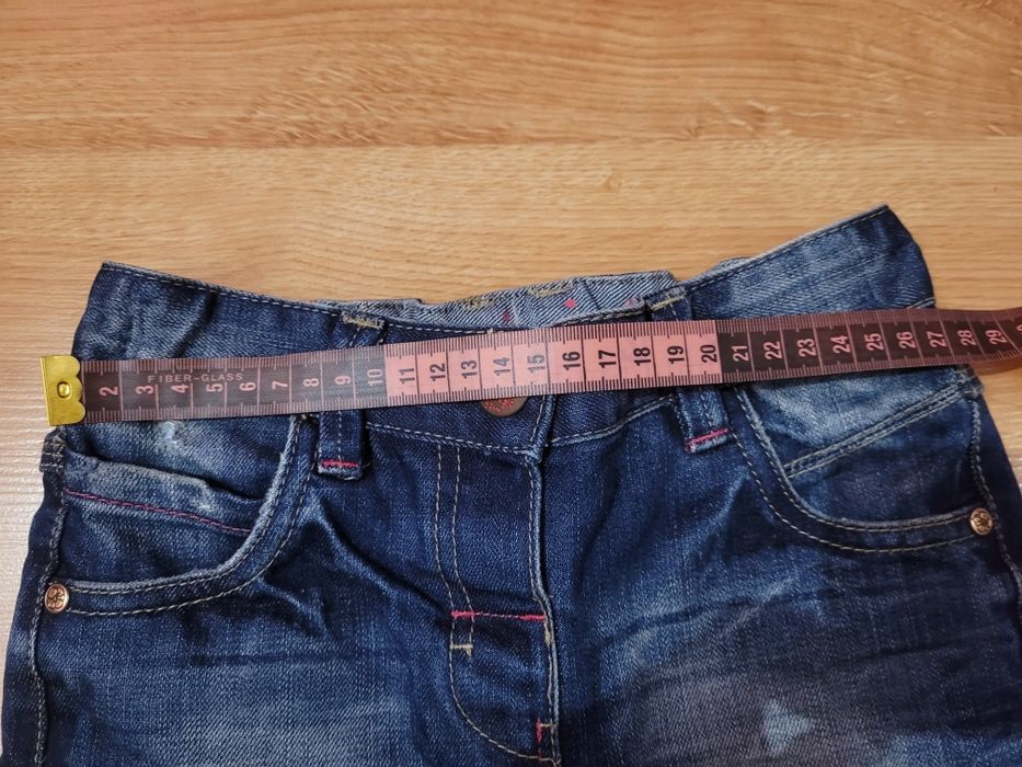 NEXT - jeansy dla dziewczynki rozmiar 98 i czerwone jeansy GRATIS.