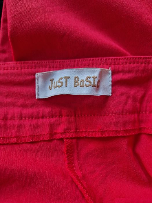 Spodnie czerwone dzwony