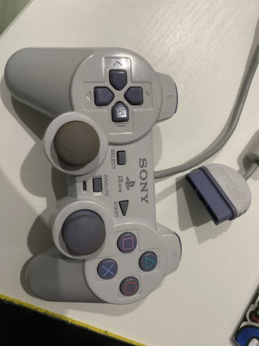 Продаю Sony Ps one (slim) оригінал.