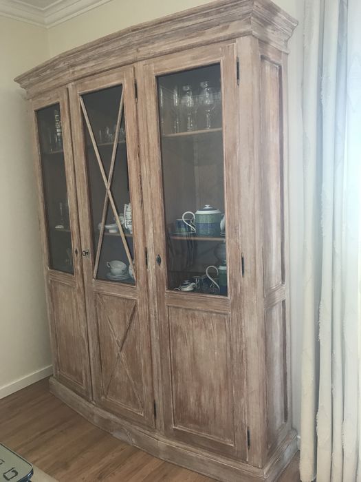 Vitrine decape rosa velho