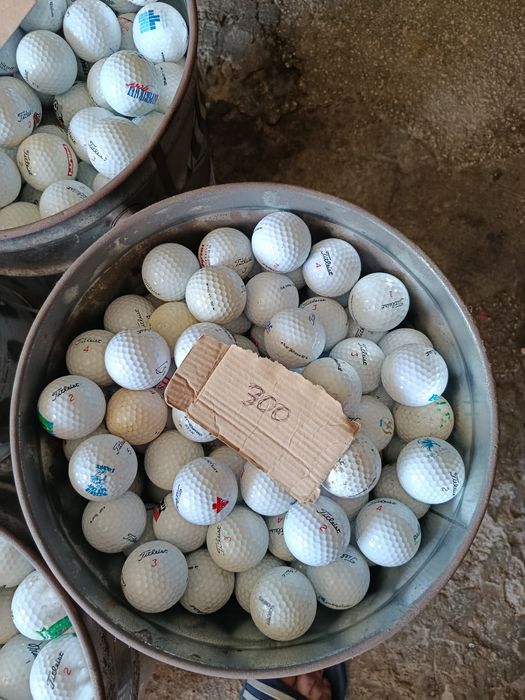 Vendo 1650 bolas de golfe