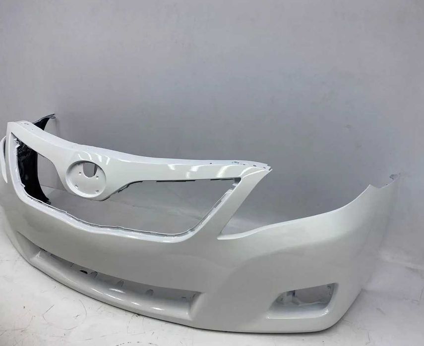 Бампер Тойота Камри 40 Окрашенный в цвет авто