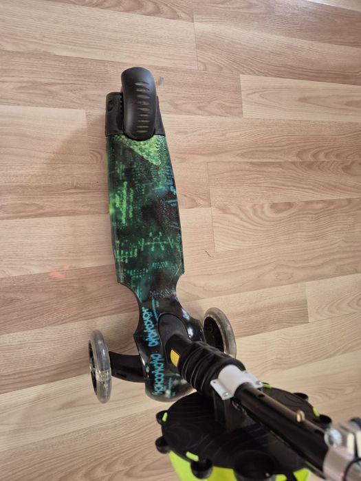 Sprzedam nowa hulajnoge biedronkę