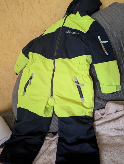 Продам дитячий комбінезон на 2-3роки