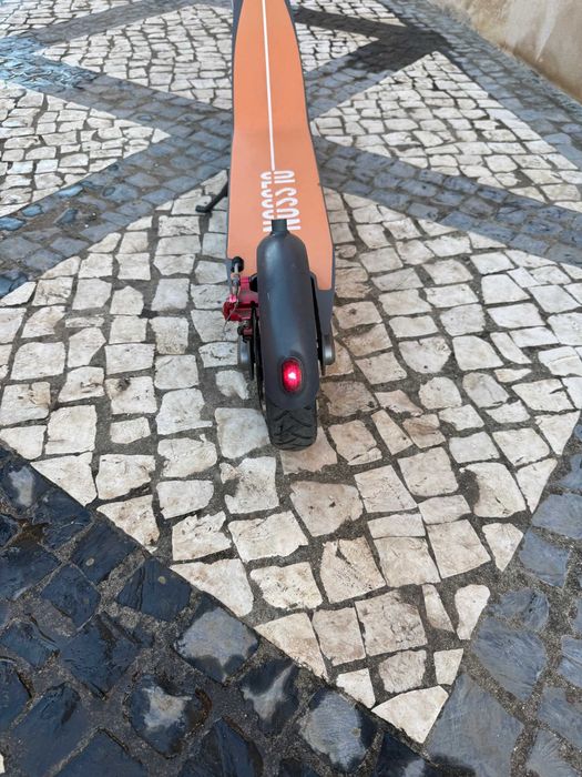 Trotinete elétrica Olsson Rino 8,5" com Manual