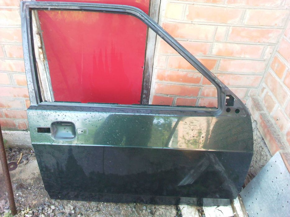Двери ваз 21099 передние.