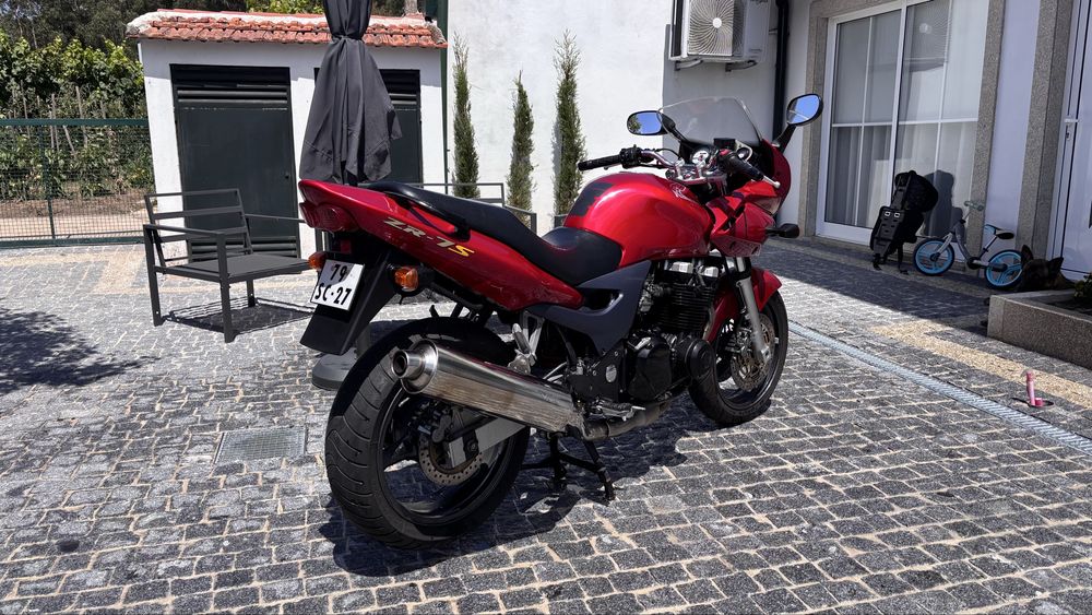Kawasaki ZR 7S 2006